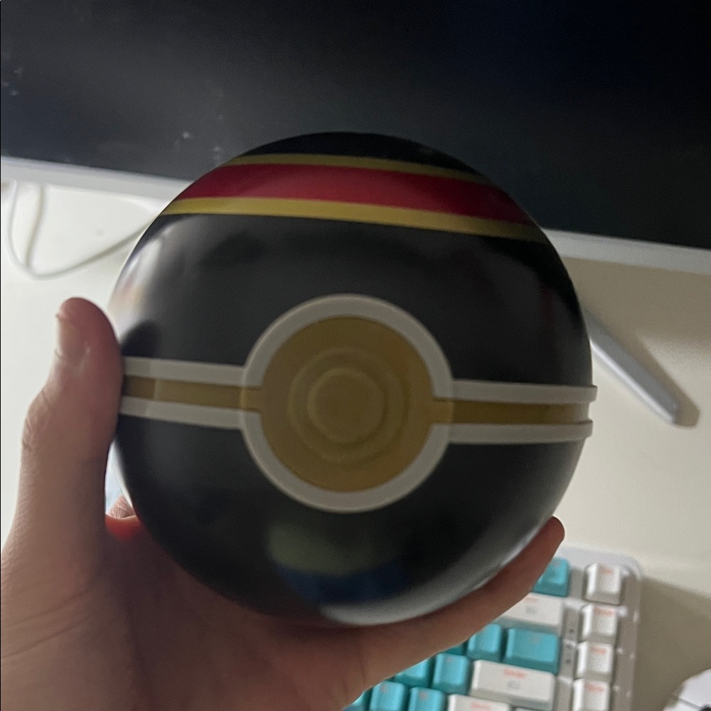 Pokemon Black and Gold Poké Ball Tin